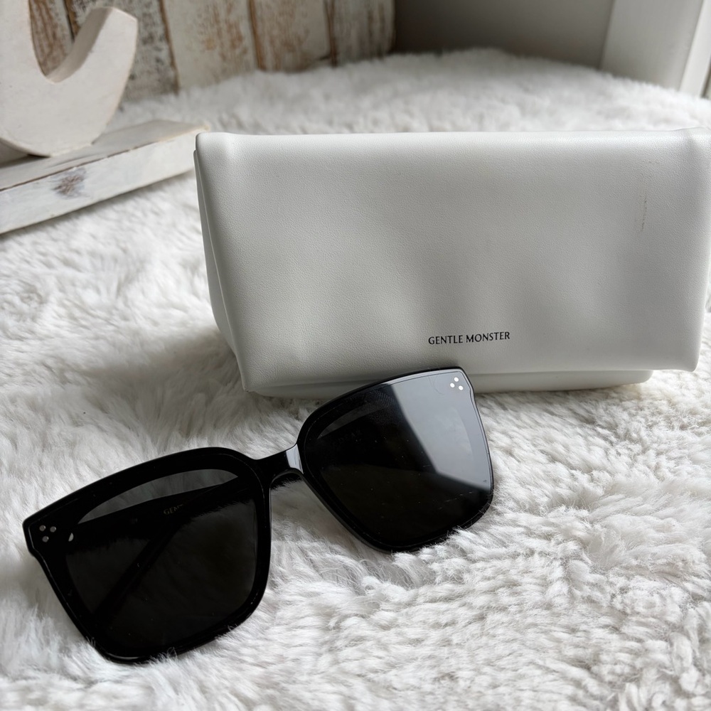 Gentle Monster Classic Black Sunglasses
